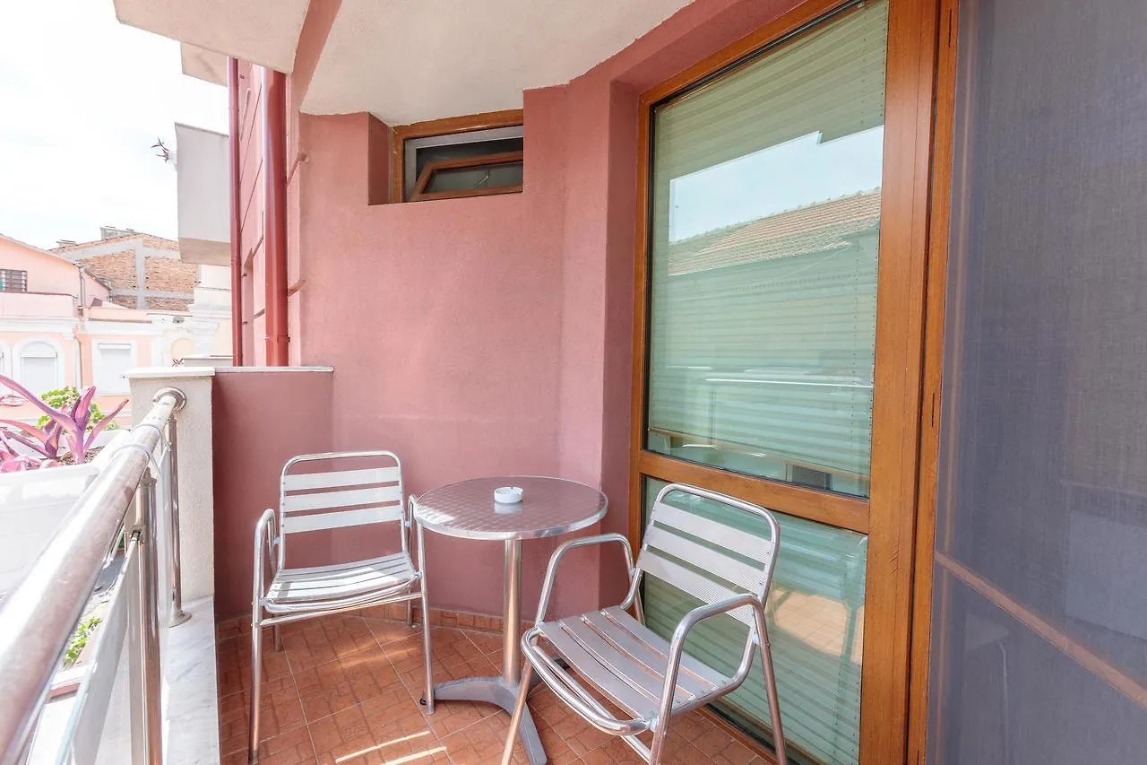 Apart & Rooms Fotinov Μπουργκάς